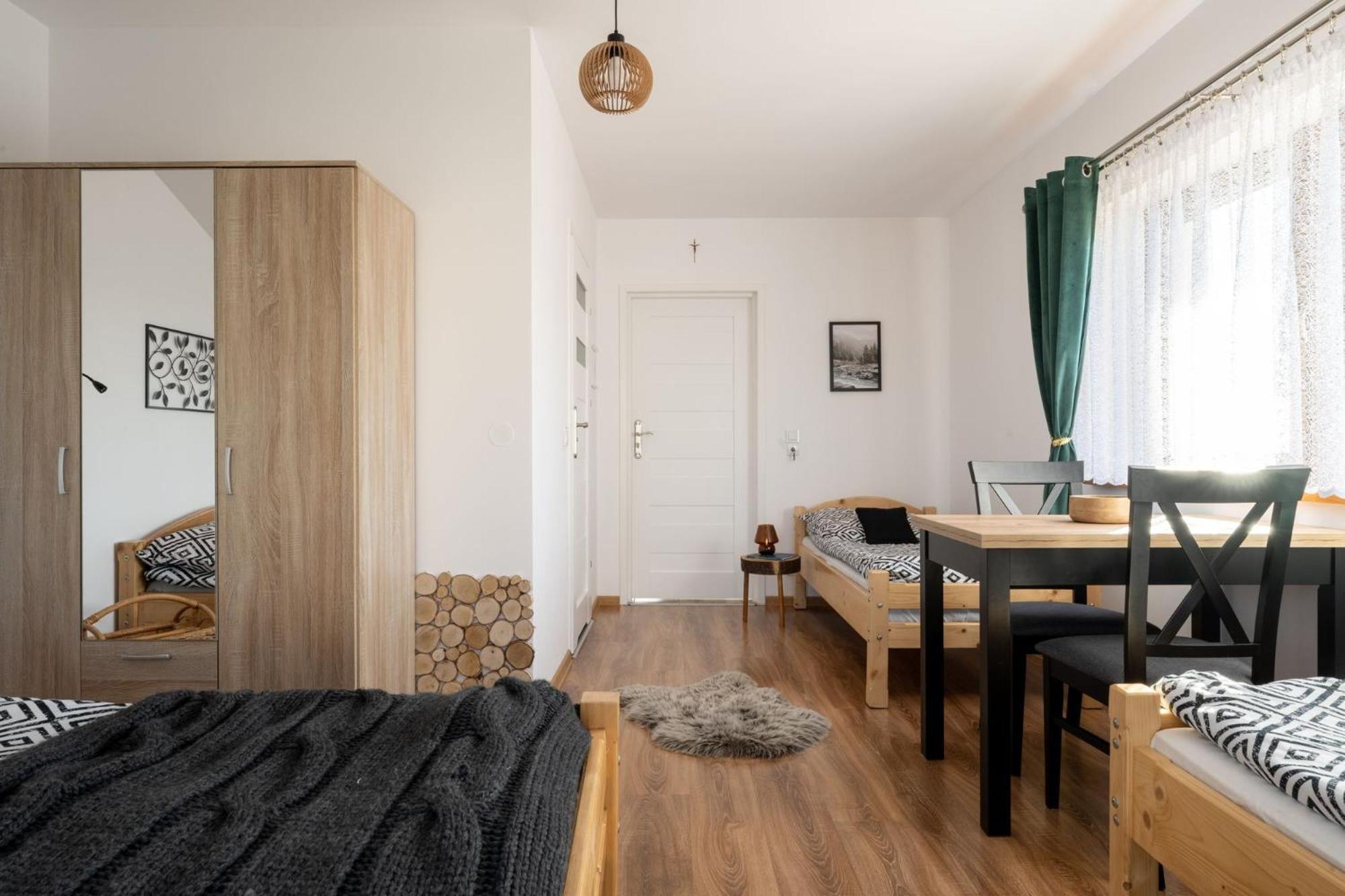 Dw Pod Zlotym Kasztanem Apartment Trybsz Bagian luar foto